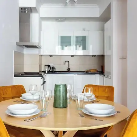 Fragola Wawel View Zwierzyniecka *